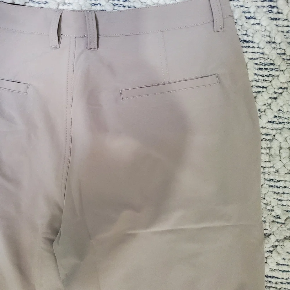NWT Magaschoni Men's Classic Fit Stretch Shorts Resortwear Travel Tan Size 34
